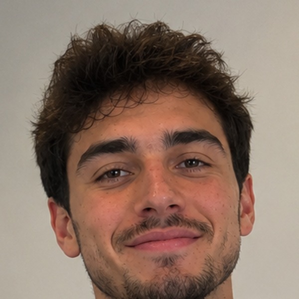 Carlos, 22